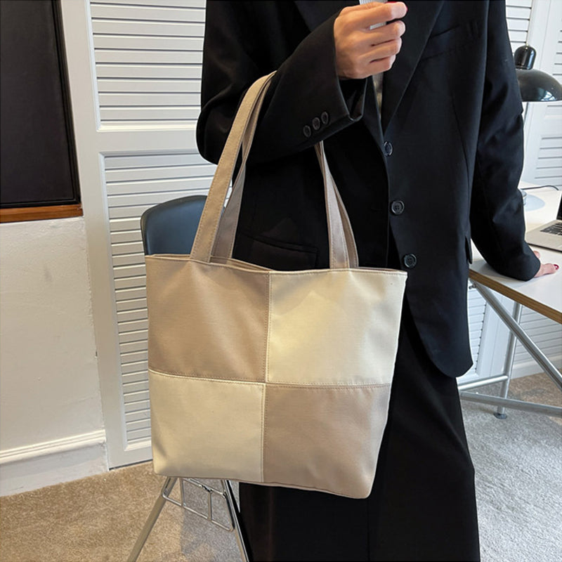 Sac shopping à carreaux tendance avec surpiqûres contrastées