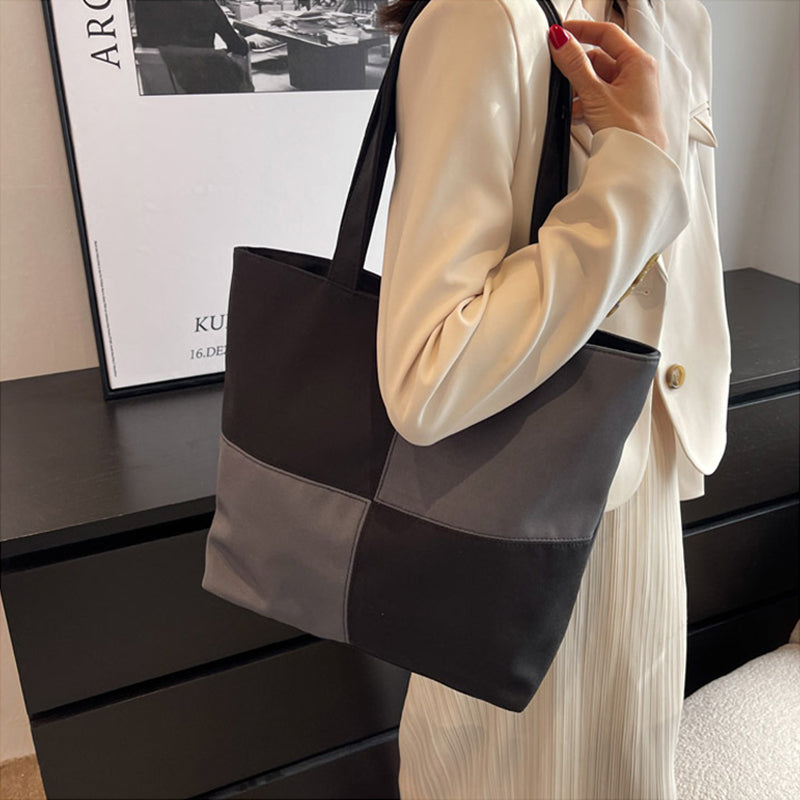 Sac shopping à carreaux tendance avec surpiqûres contrastées